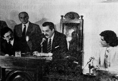 Dr. Raúl Ricardo Alfonsín visitó el Concejo Municipal de Rosario durante el invierno de 1984