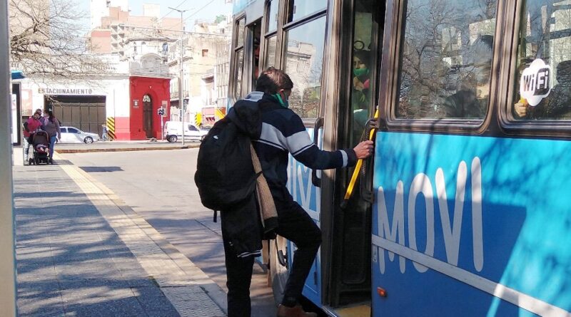 Transporte: publicidad, frecuencias y taxis eléctricos