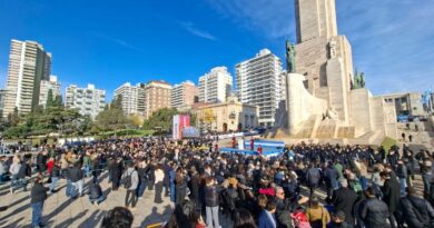El MONUMENTO luce renovado en el Día de la Bandera 